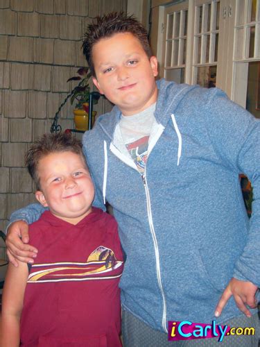 ginger fox icarly|gibby brother icarly.